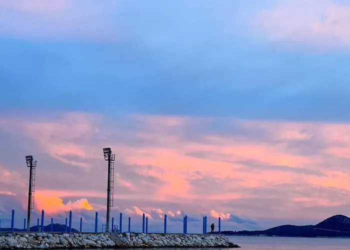 House Kristina With Pool 度假居 *