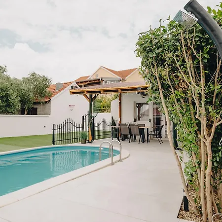 別荘 Private Pool House Peace & Privacy *